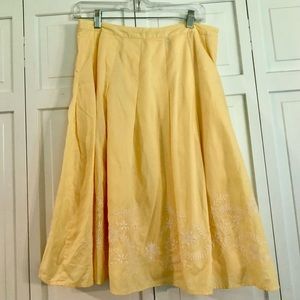 Talbots yellow cotton embroidered pleat skirt